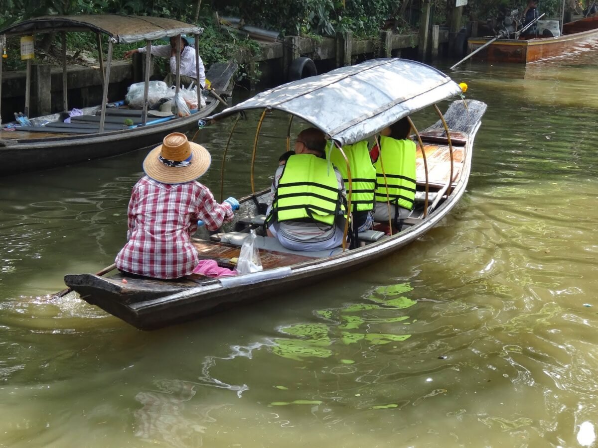 Lying-Low-in-Bangkok-life-with-ruth-and-gord-travel-blog